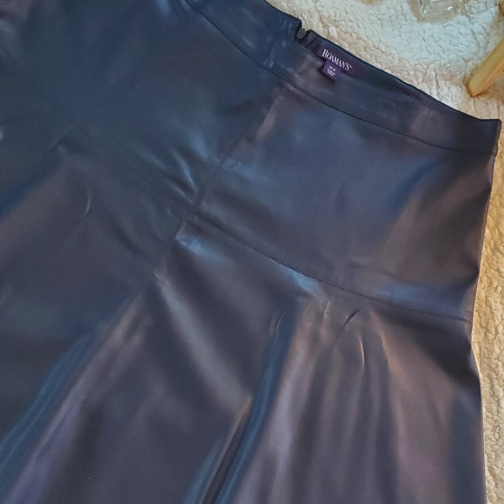 Brand Roaman's, Size 20w, Color blue.